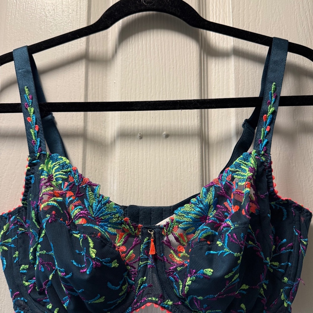 Primadonna embroidered lace bra